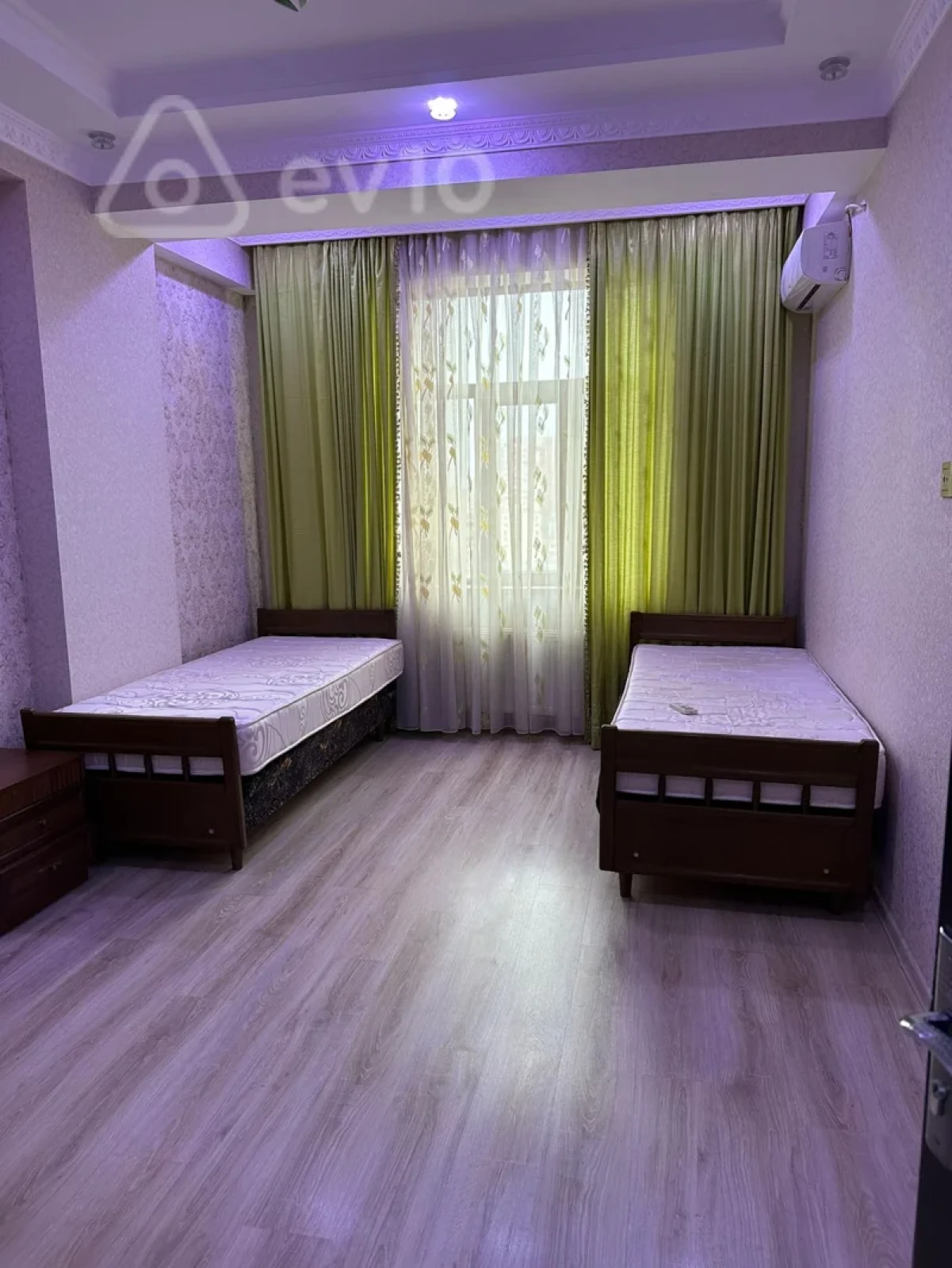 Kirayə verilir 2 otaqlı yeni tikili 64 m²