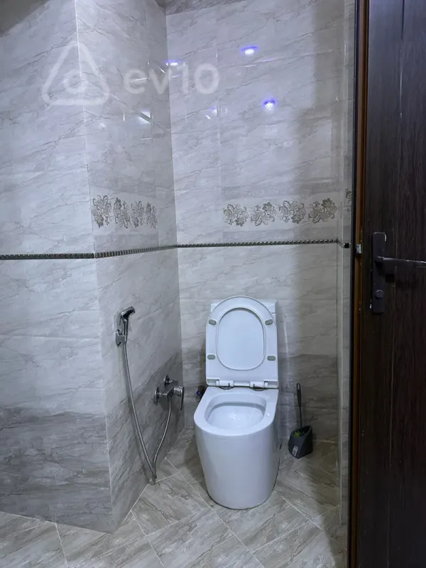 Kirayə verilir 2 otaqlı yeni tikili 64 m²