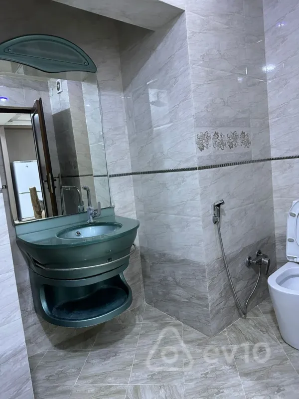 Kirayə verilir 2 otaqlı yeni tikili 64 m²