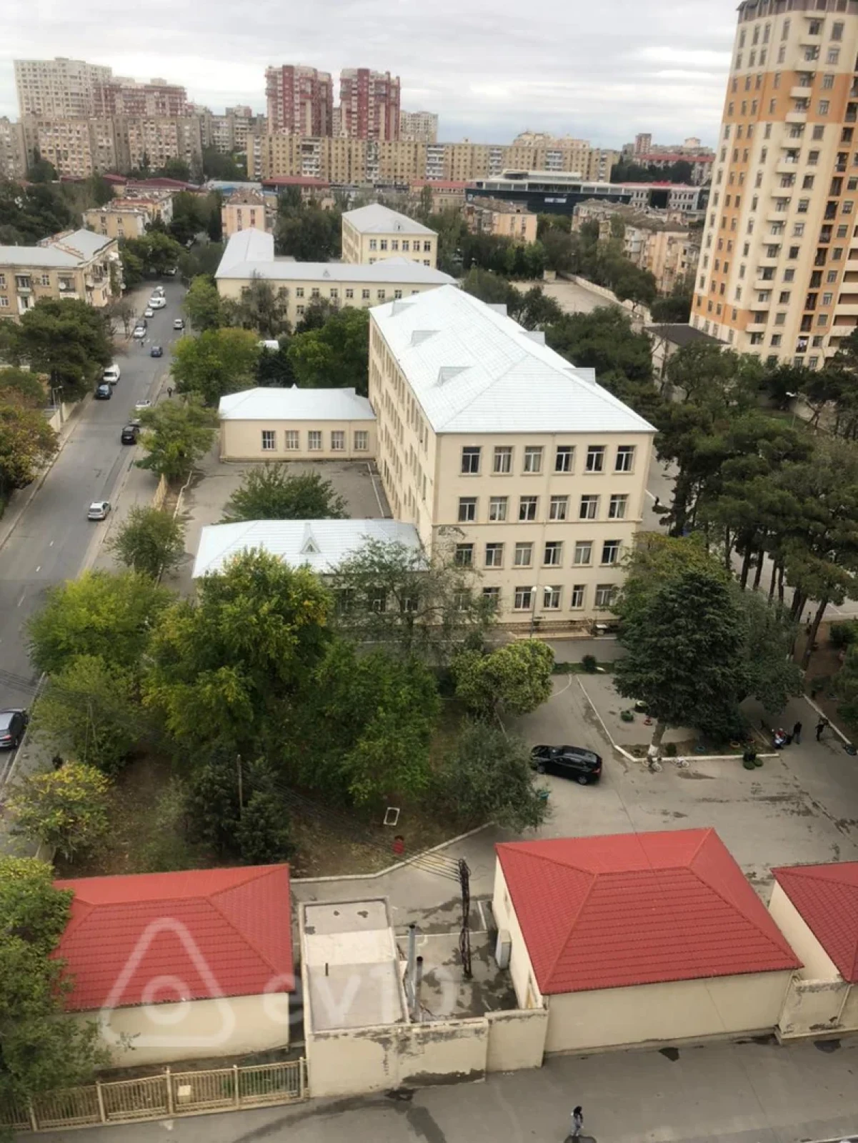 Kirayə verilir 2 otaqlı yeni tikili 64 m²