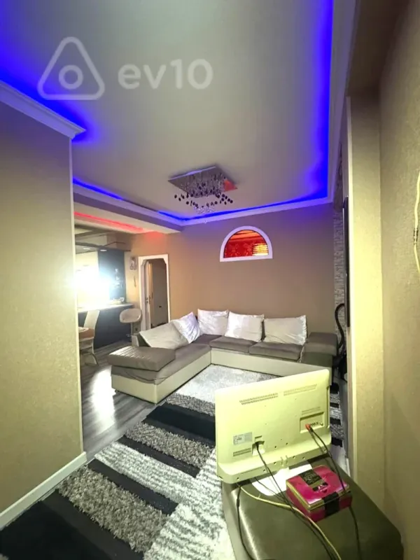 Kirayə verilir 2 otaqlı yeni tikili 60 m²