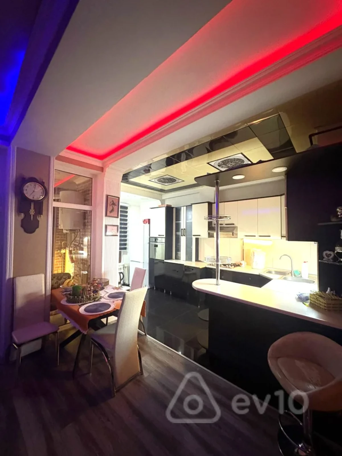 Kirayə verilir 2 otaqlı yeni tikili 60 m²