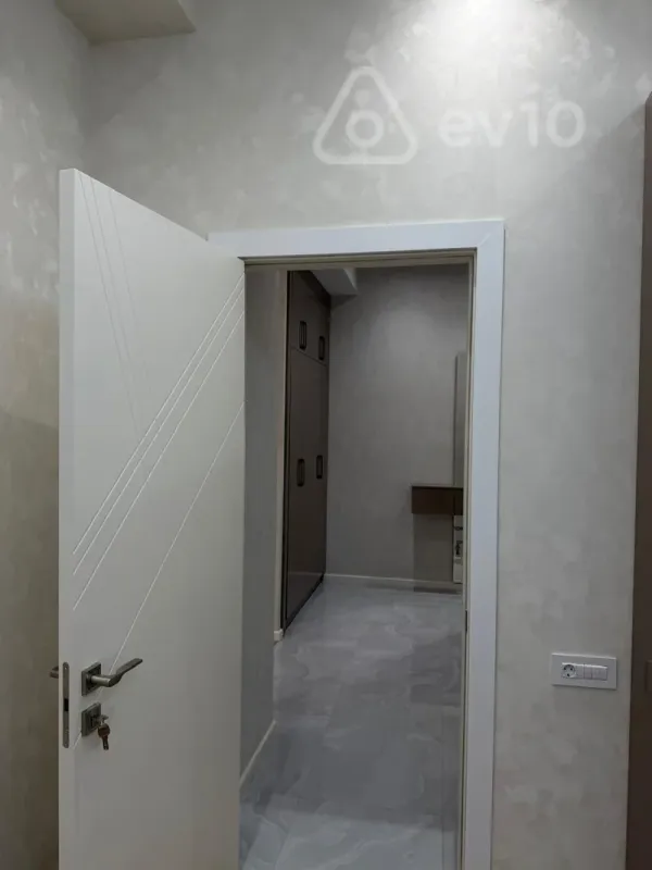 Satılır 2 otaqlı yeni tikili 83 m²