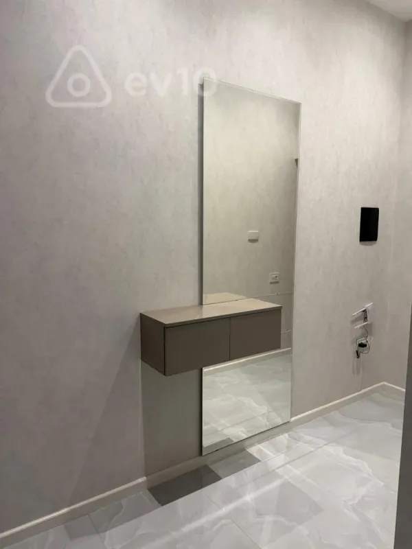 Satılır 2 otaqlı yeni tikili 83 m²