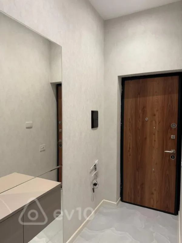 Satılır 2 otaqlı yeni tikili 83 m²