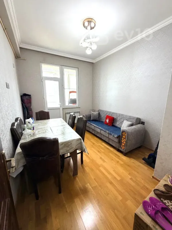 Kirayə verilir 2 otaqlı yeni tikili 50 m²