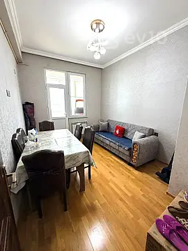 Kirayə verilir 2 otaqlı yeni tikili 50 m²