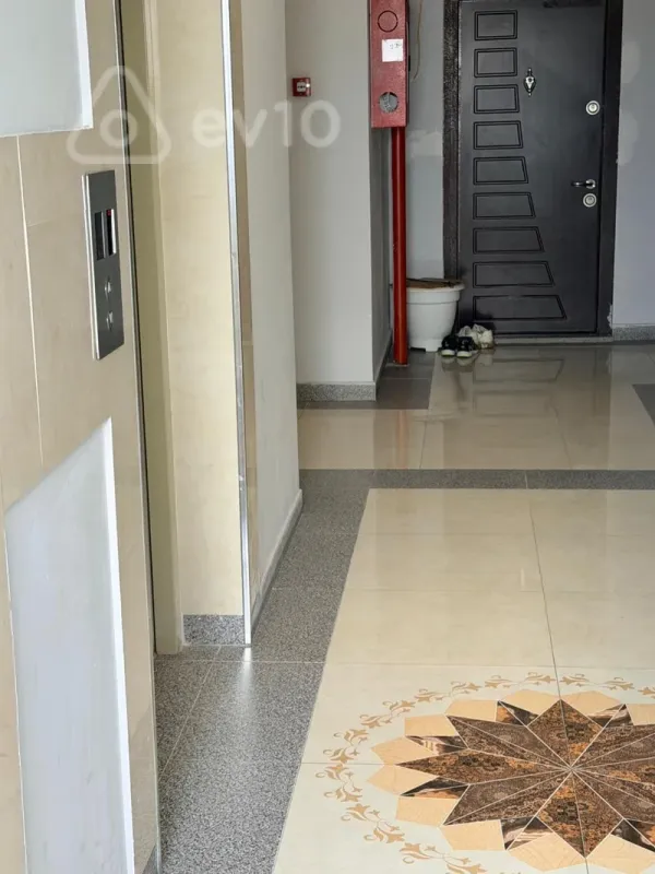 Kirayə verilir 2 otaqlı yeni tikili 50 m²