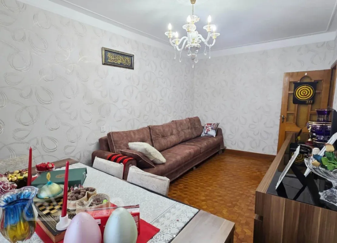 Satılır 3 otaqlı köhnə tikili 90 m²
