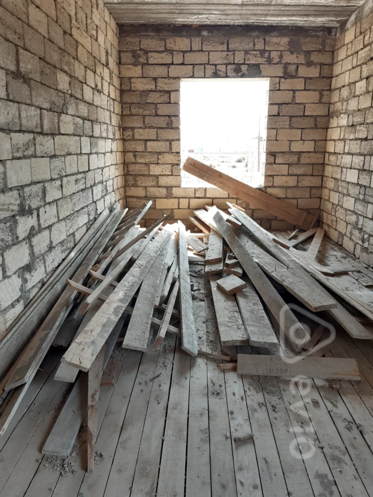 Satılır 6 otaqlı həyət evi 265 m²