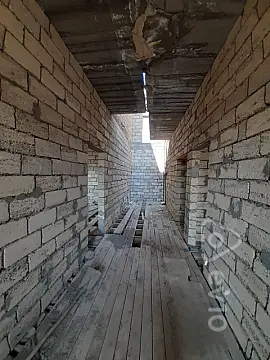 Satılır 6 otaqlı həyət evi 265 m²