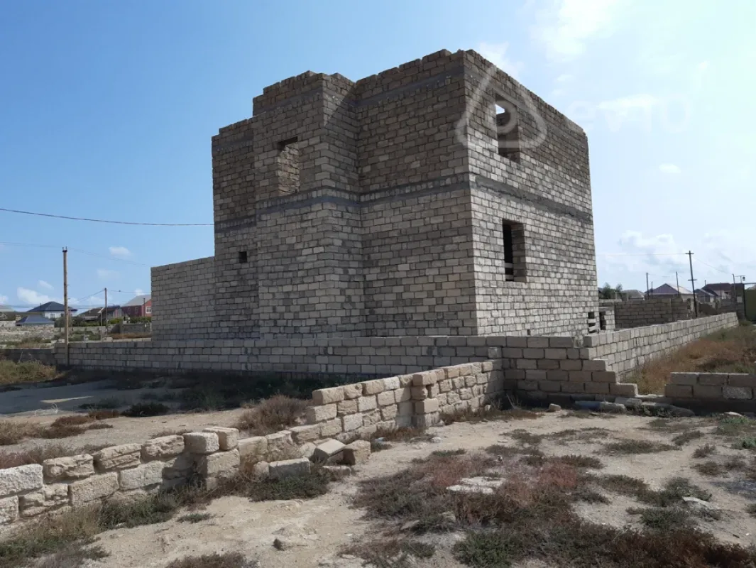 Satılır 6 otaqlı həyət evi 265 m²