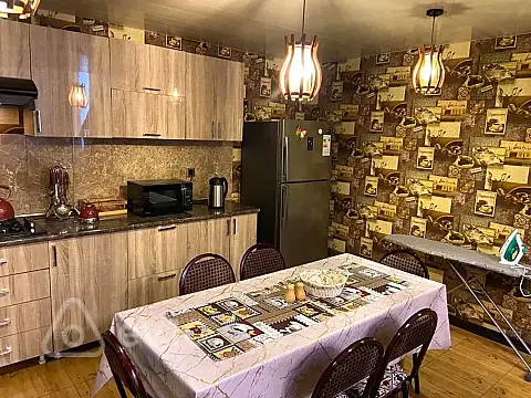 Satılır 4 otaqlı köhnə tikili 80 m²