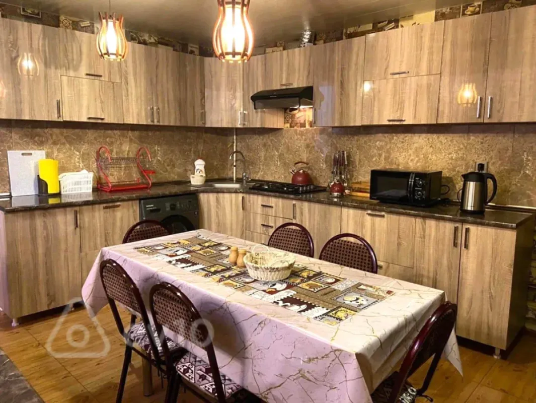 Satılır 4 otaqlı köhnə tikili 80 m²