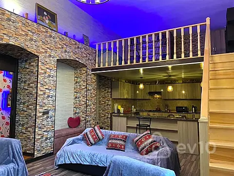 Satılır 4 otaqlı köhnə tikili 80 m²