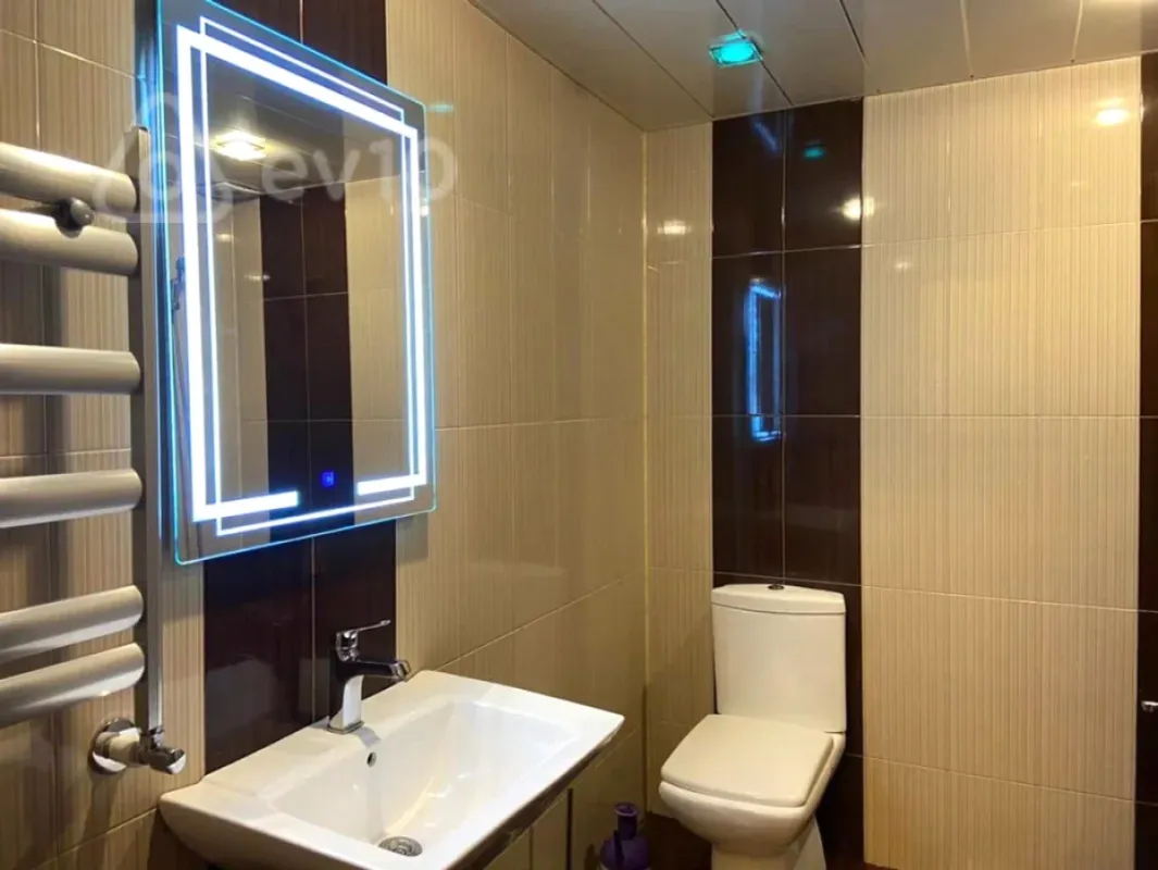 Satılır 4 otaqlı köhnə tikili 80 m²