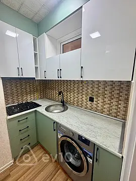 Satılır 2 otaqlı yeni tikili 50 m²