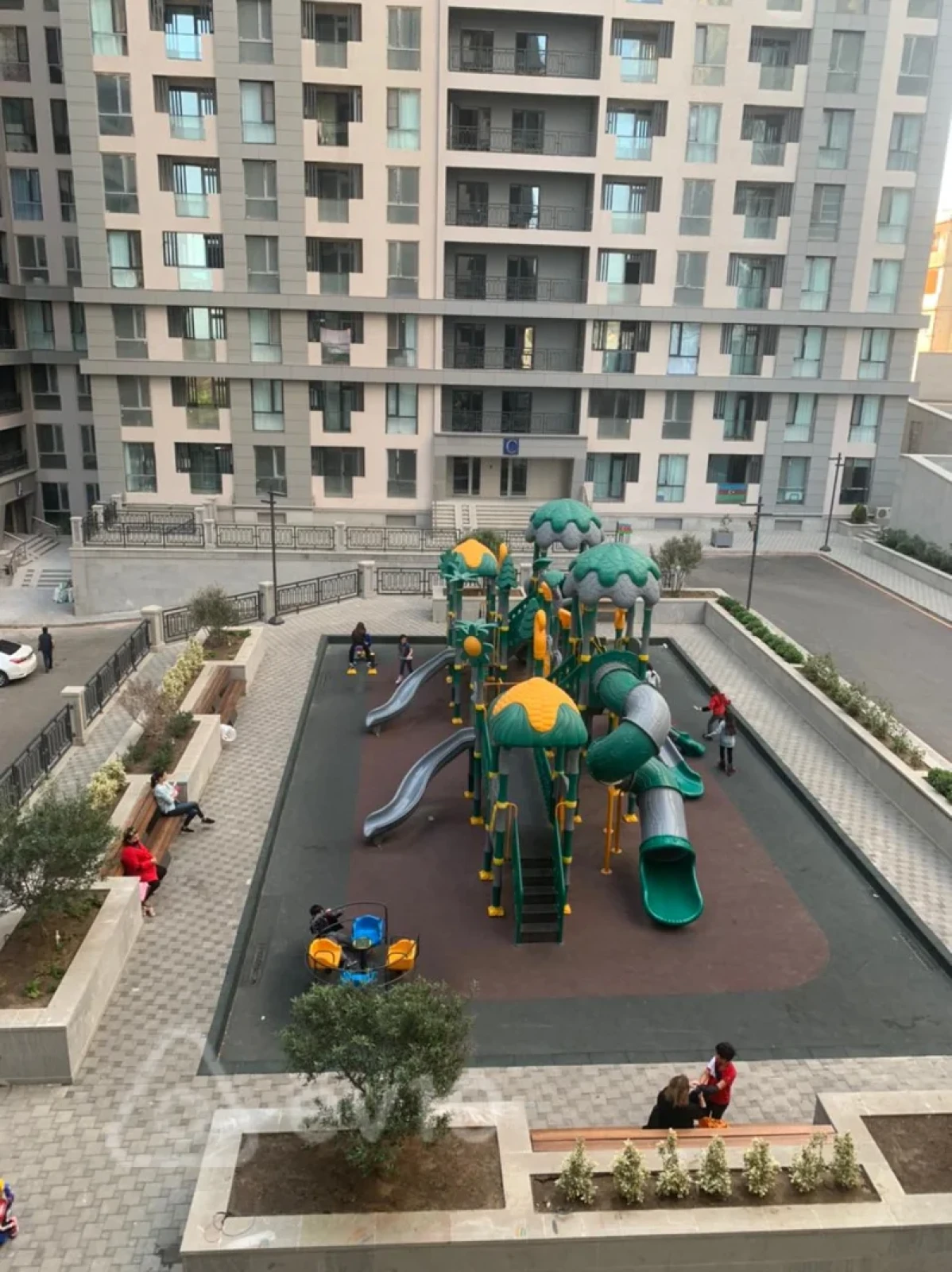 Kirayə verilir 2 otaqlı yeni tikili 65 m²