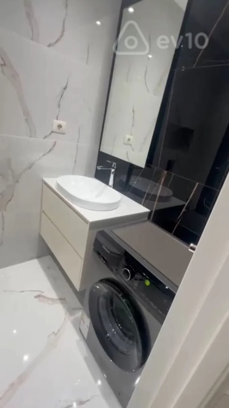 Kirayə verilir 2 otaqlı yeni tikili 60 m²