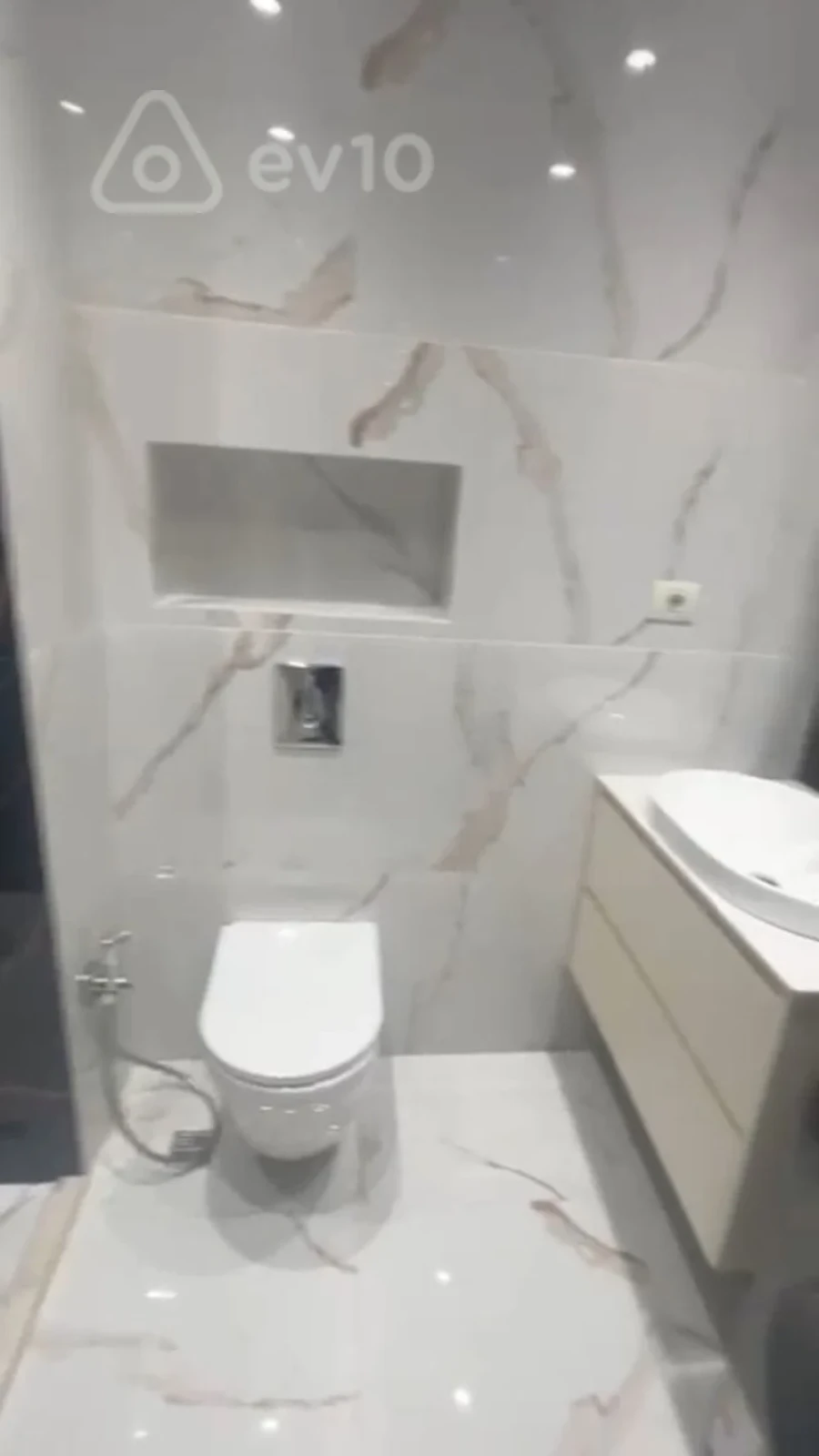 Kirayə verilir 2 otaqlı yeni tikili 60 m²