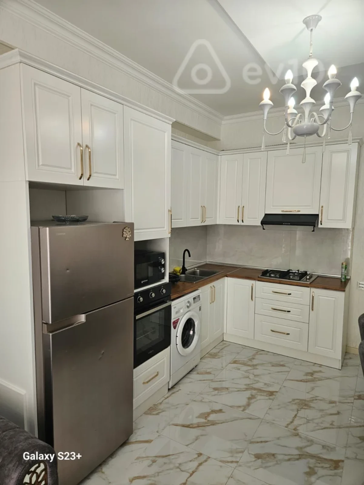 Kirayə verilir 2 otaqlı yeni tikili 50 m²