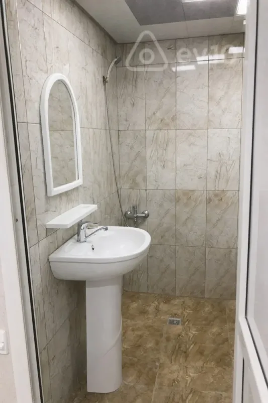 Satılır 2 otaqlı yeni tikili 80 m²