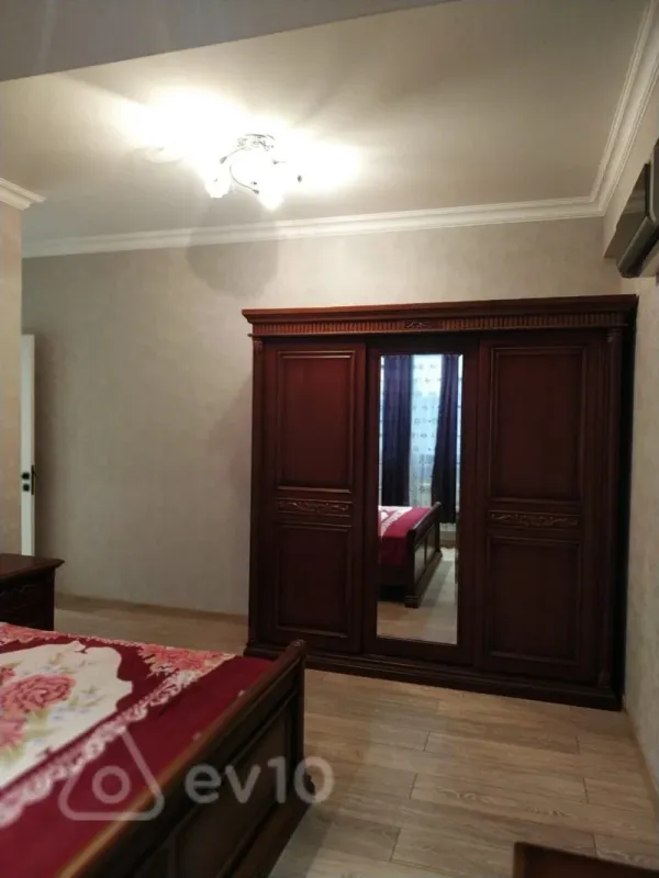 Kirayə verilir 3 otaqlı yeni tikili 112 m²