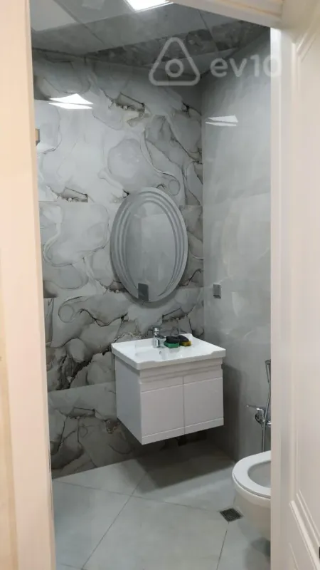 Kirayə verilir 3 otaqlı yeni tikili 112 m²