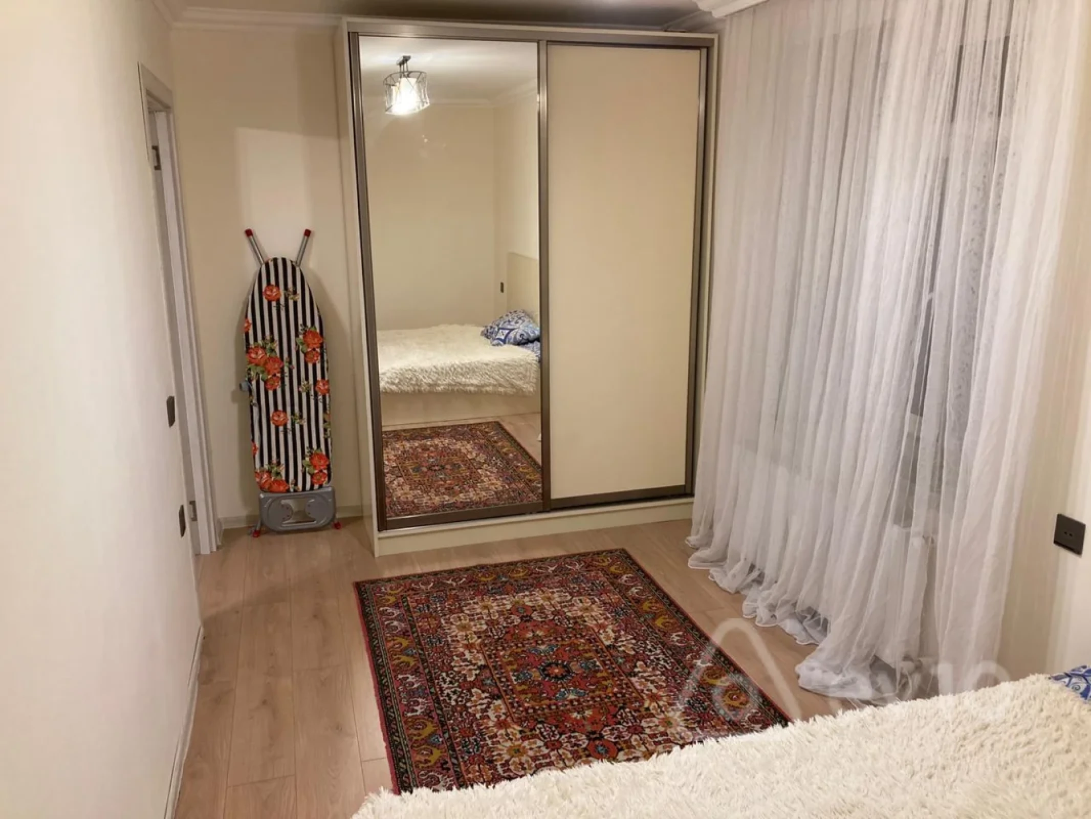 Kirayə verilir 2 otaqlı köhnə tikili 50 m²