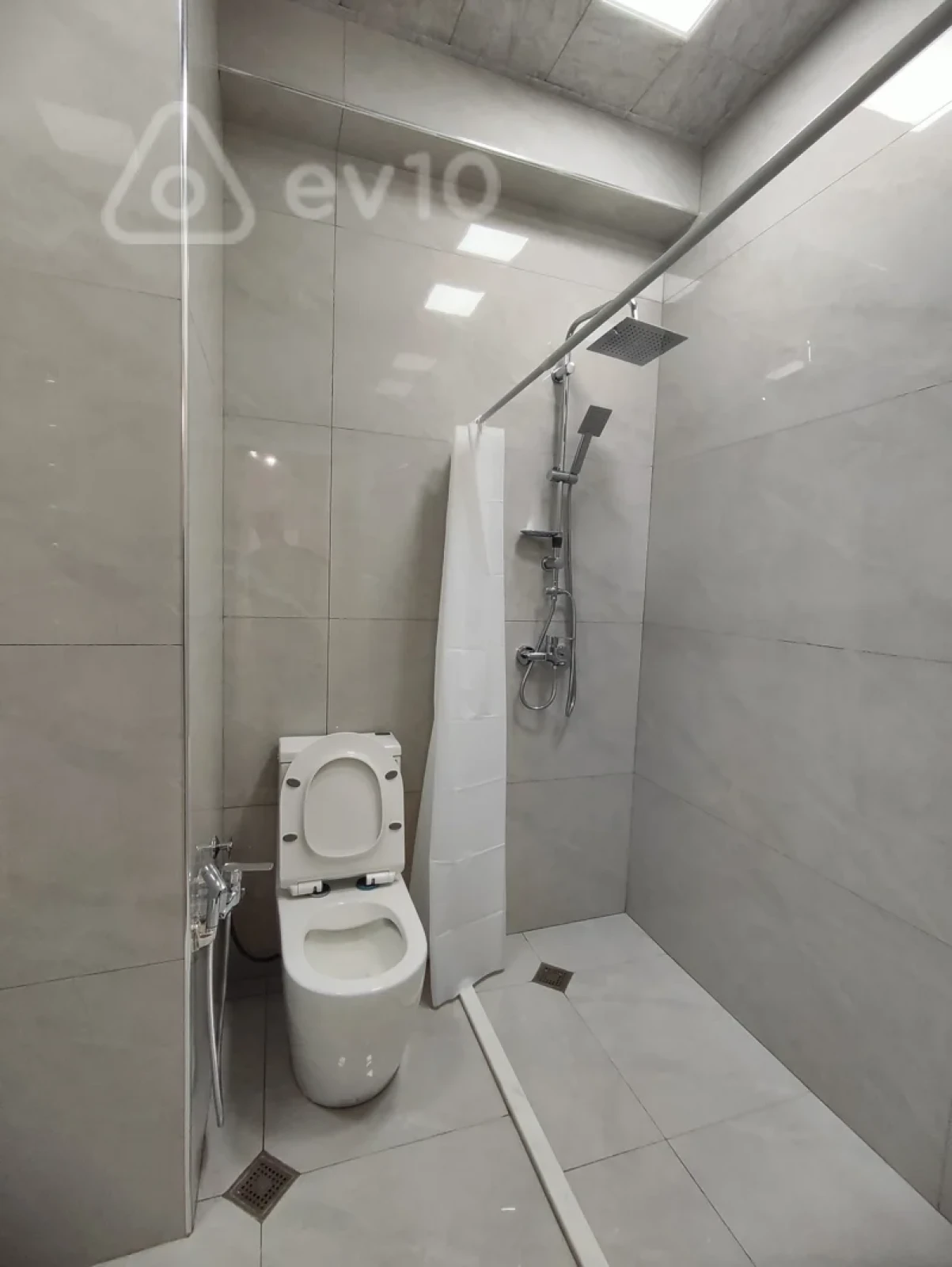Kirayə verilir 3 otaqlı yeni tikili 88 m²