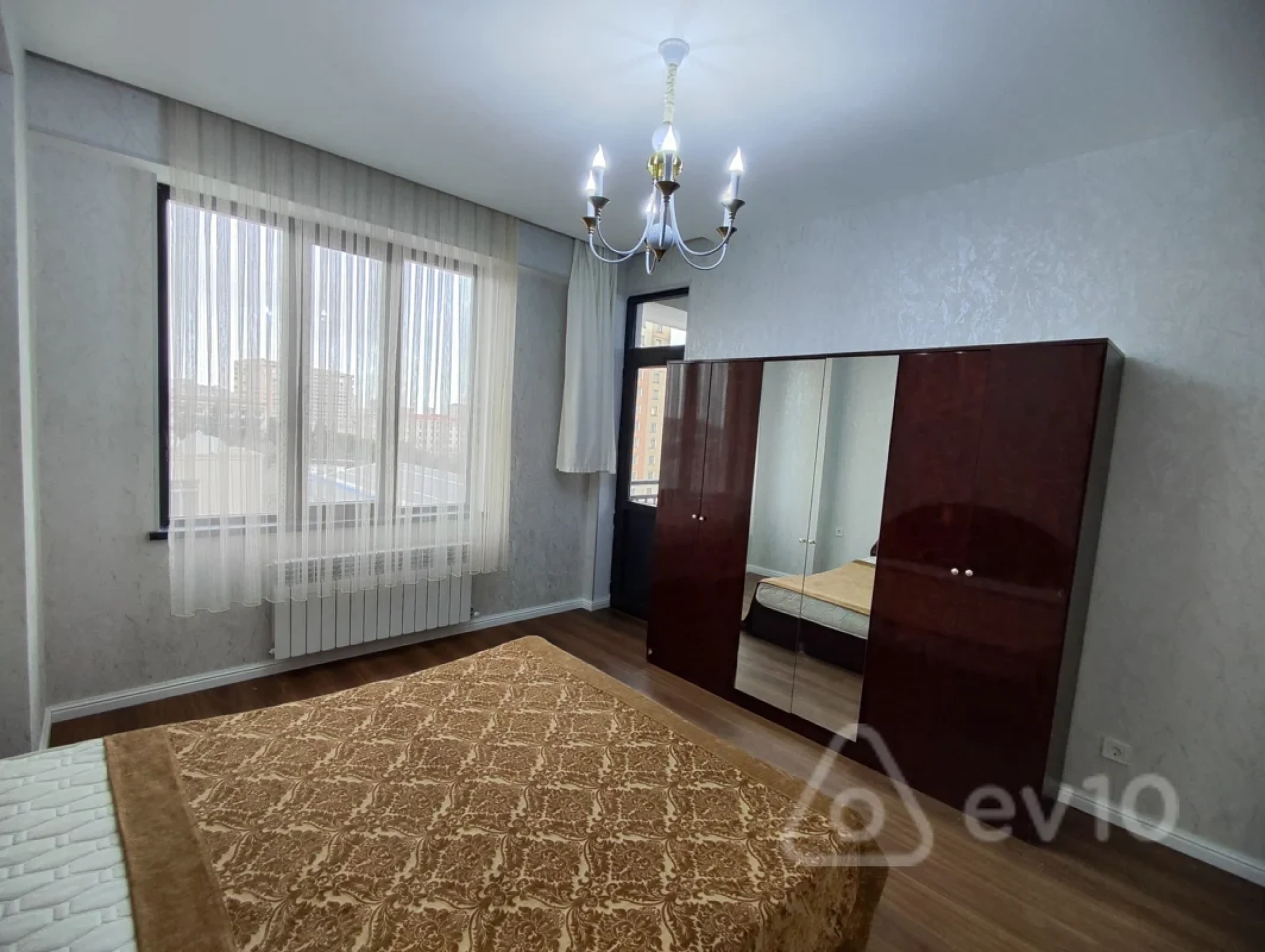 Kirayə verilir 3 otaqlı yeni tikili 88 m²