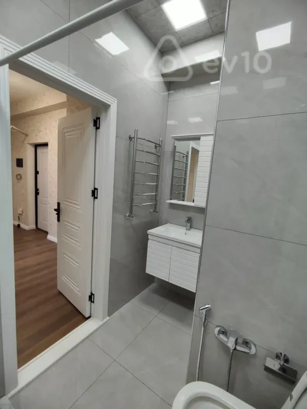 Kirayə verilir 3 otaqlı yeni tikili 88 m²