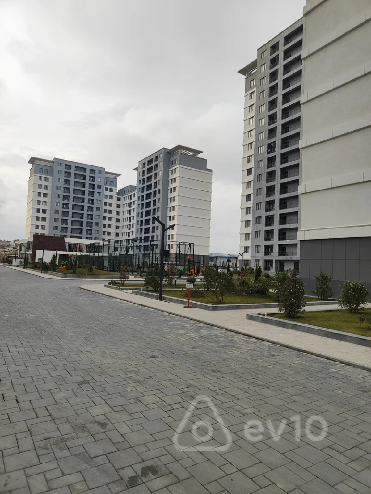 Kirayə verilir 3 otaqlı yeni tikili 88 m²