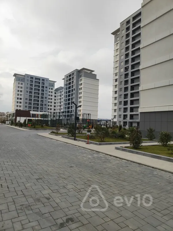 Kirayə verilir 3 otaqlı yeni tikili 88 m²