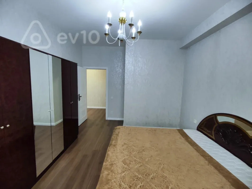 Kirayə verilir 3 otaqlı yeni tikili 88 m²