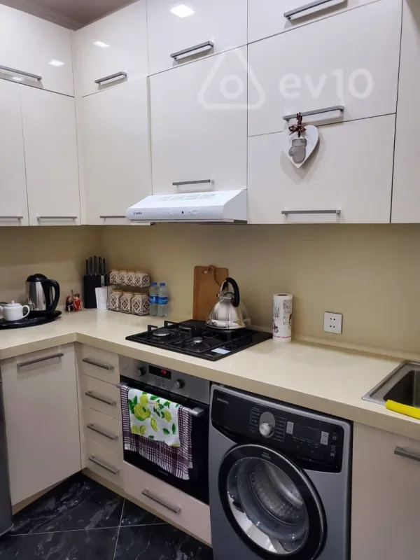 Kirayə verilir 2 otaqlı yeni tikili 65 m²