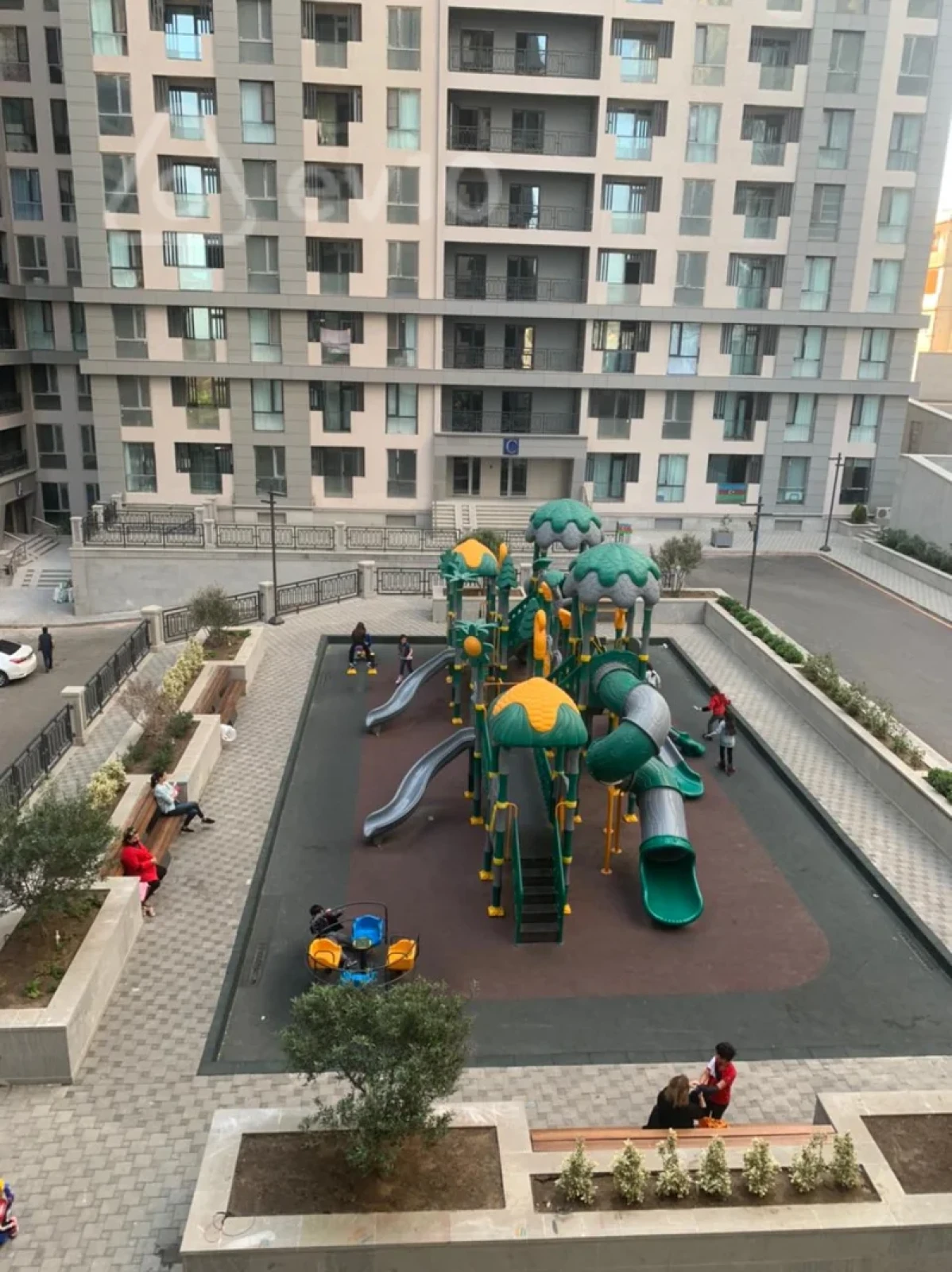 Kirayə verilir 2 otaqlı yeni tikili 65 m²