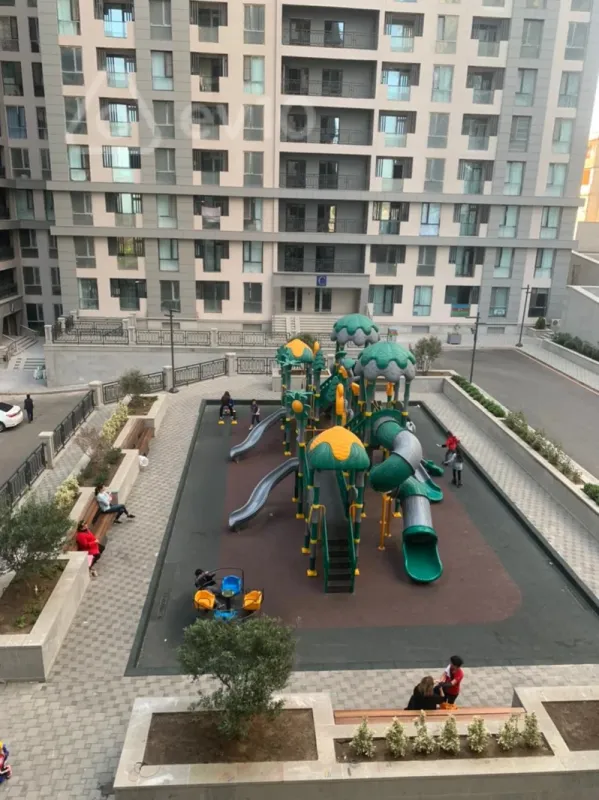 Kirayə verilir 2 otaqlı yeni tikili 65 m²