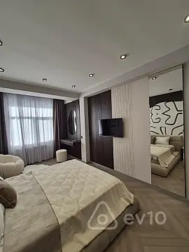 Kirayə verilir 3 otaqlı yeni tikili 100 m²