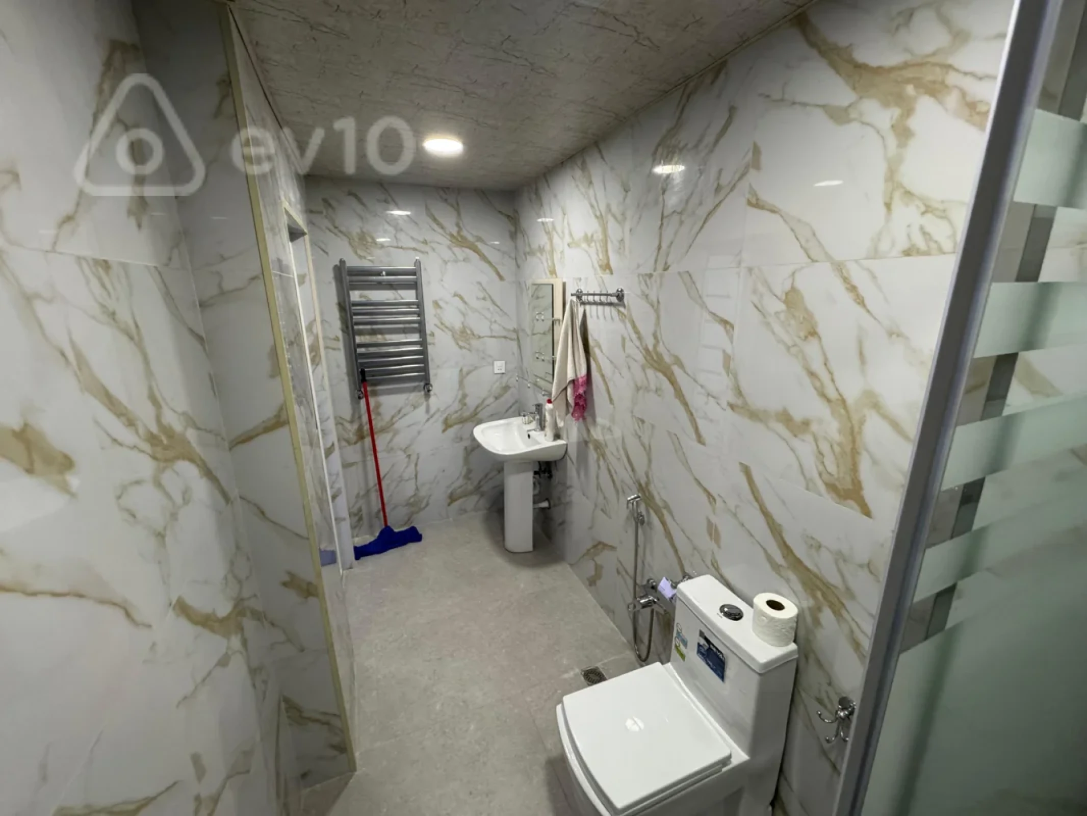 Kirayə verilir 2 otaqlı yeni tikili 74 m²