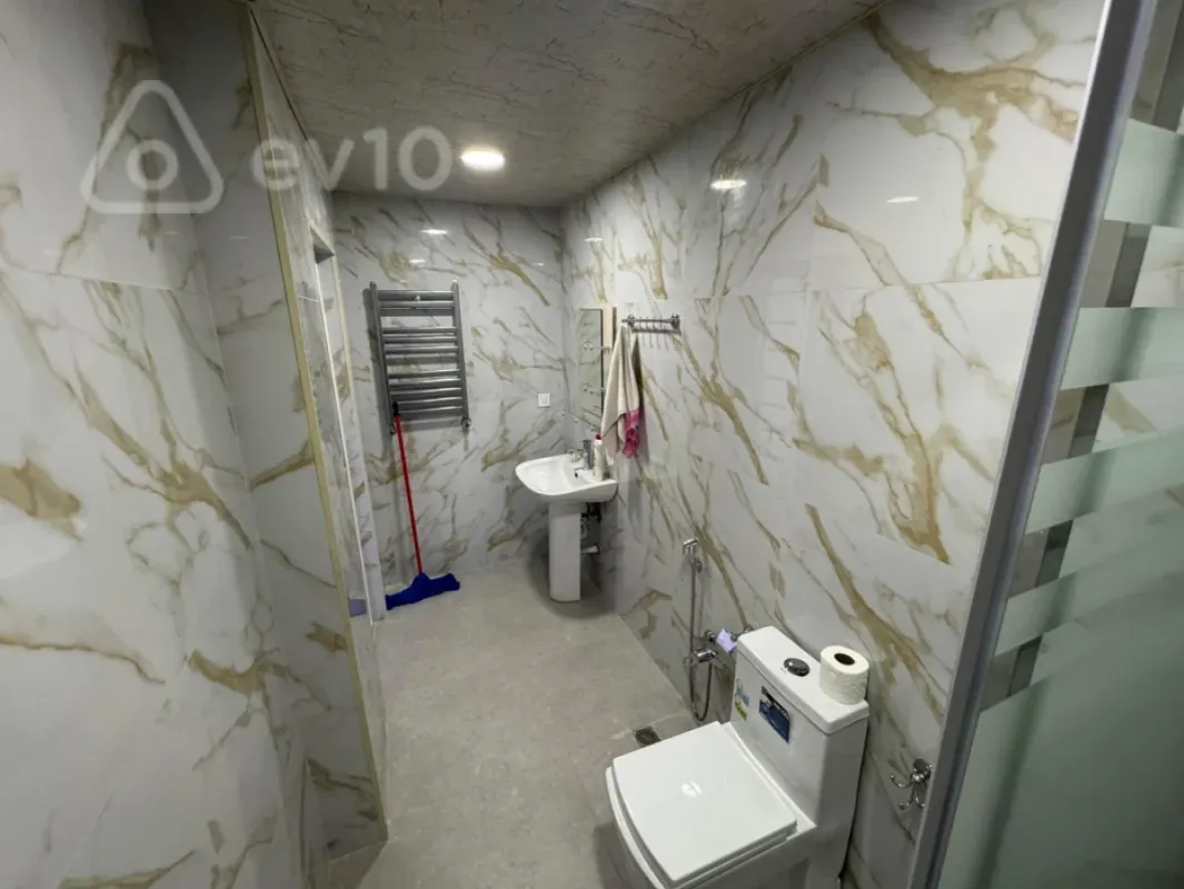 Kirayə verilir 2 otaqlı yeni tikili 74 m²