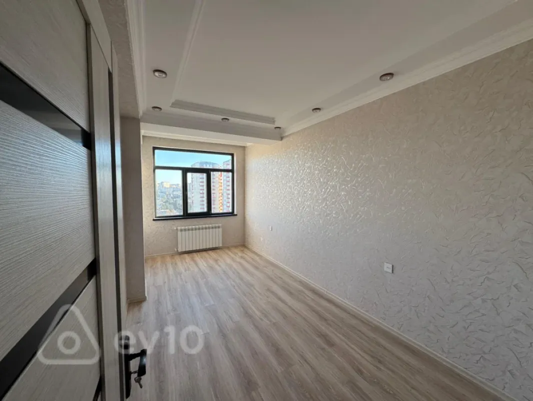 Kirayə verilir 2 otaqlı yeni tikili 74 m²