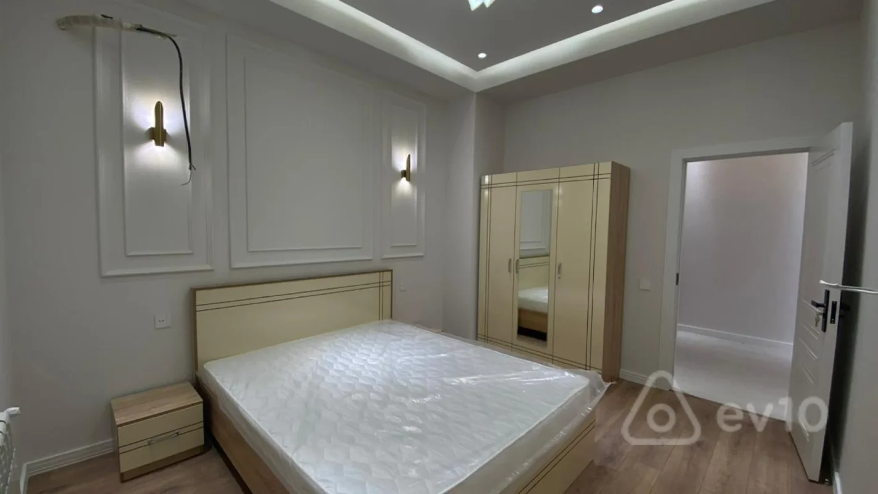 Kirayə verilir 2 otaqlı yeni tikili 90 m²