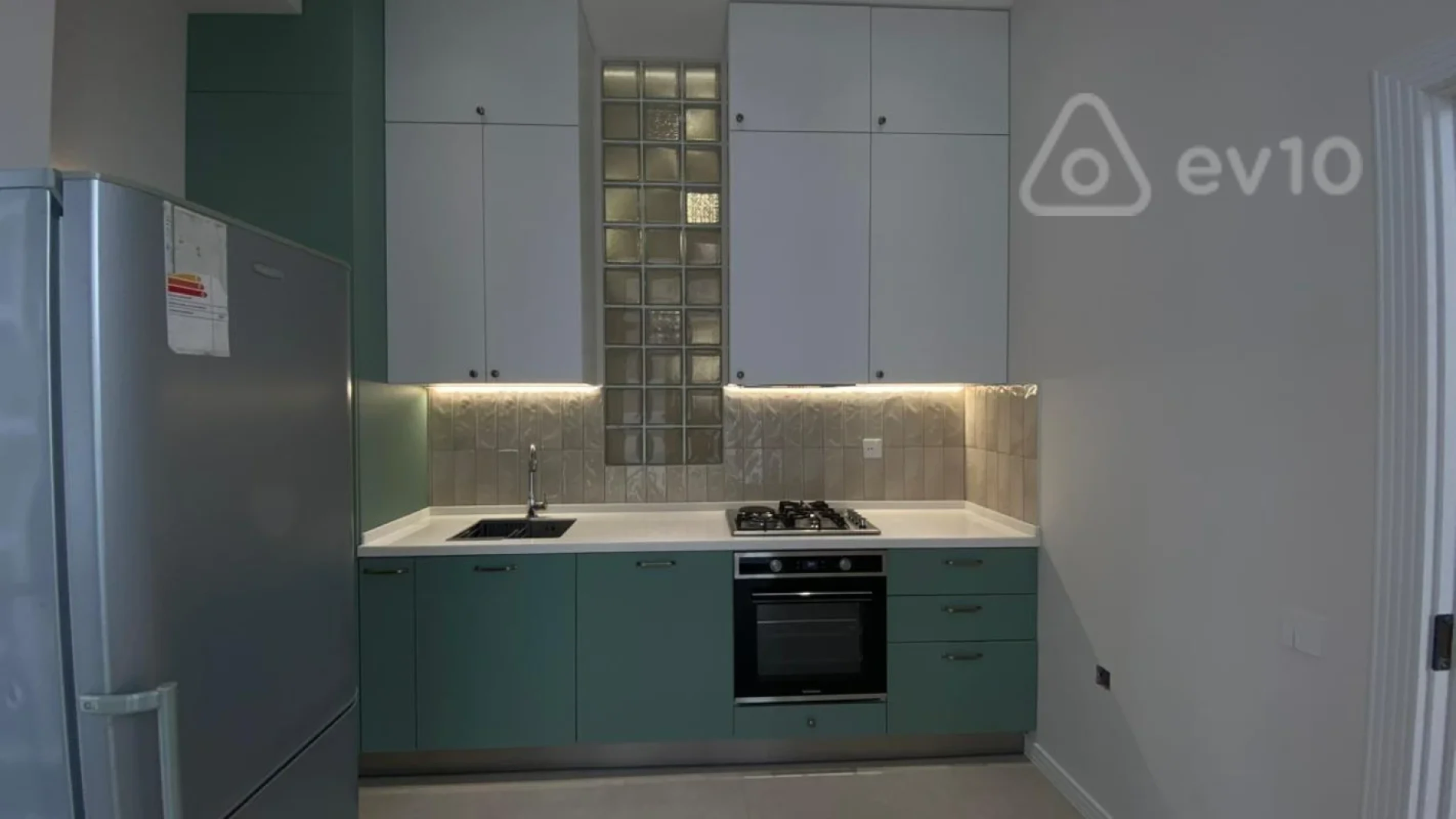 Kirayə verilir 2 otaqlı yeni tikili 90 m²