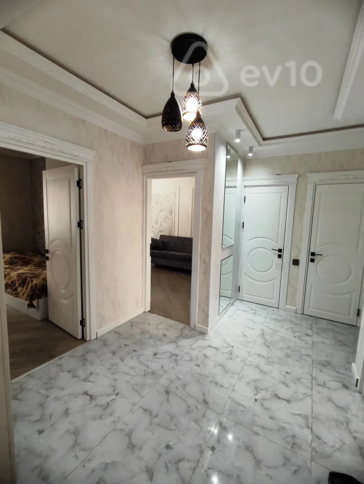 Satılır 3 otaqlı köhnə tikili 77 m²