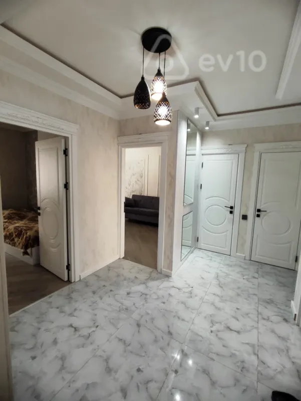 Satılır 3 otaqlı köhnə tikili 77 m²