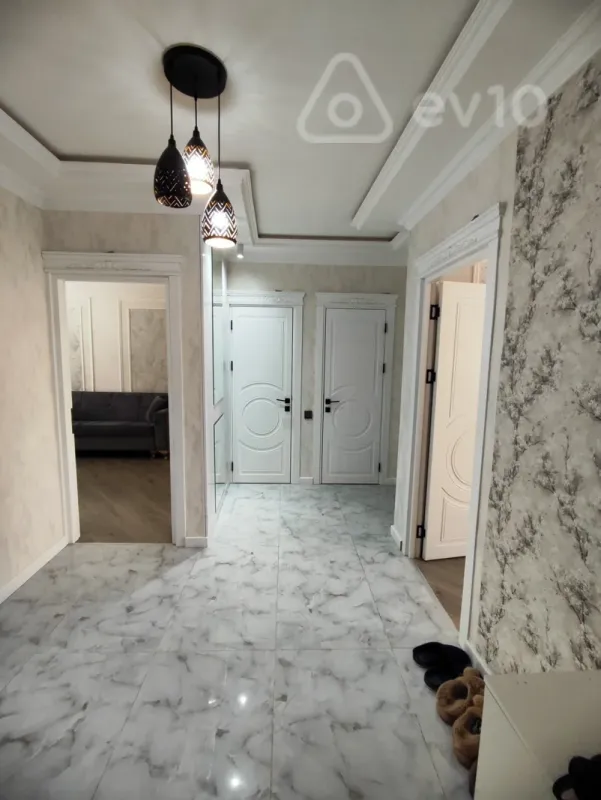 Satılır 3 otaqlı köhnə tikili 77 m²