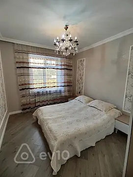 Satılır 3 otaqlı köhnə tikili 77 m²