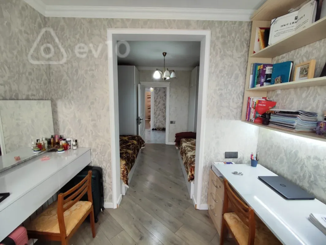 Satılır 3 otaqlı köhnə tikili 77 m²