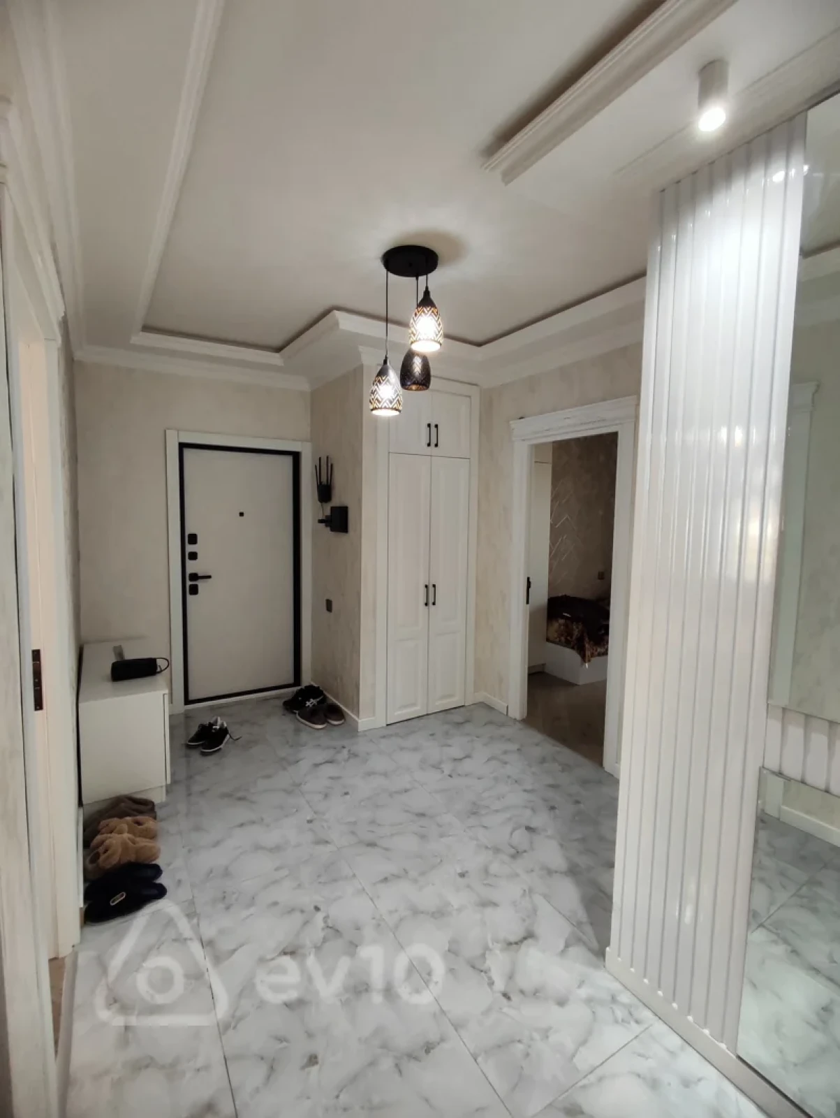 Satılır 3 otaqlı köhnə tikili 77 m²